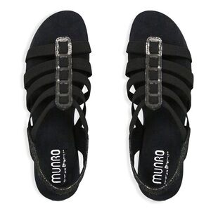 BRAND NEW! Never worn summer sandals 🩴 Size 9.5 NARROW!